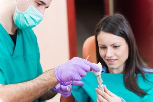 how do dentists fix a chipped tooth